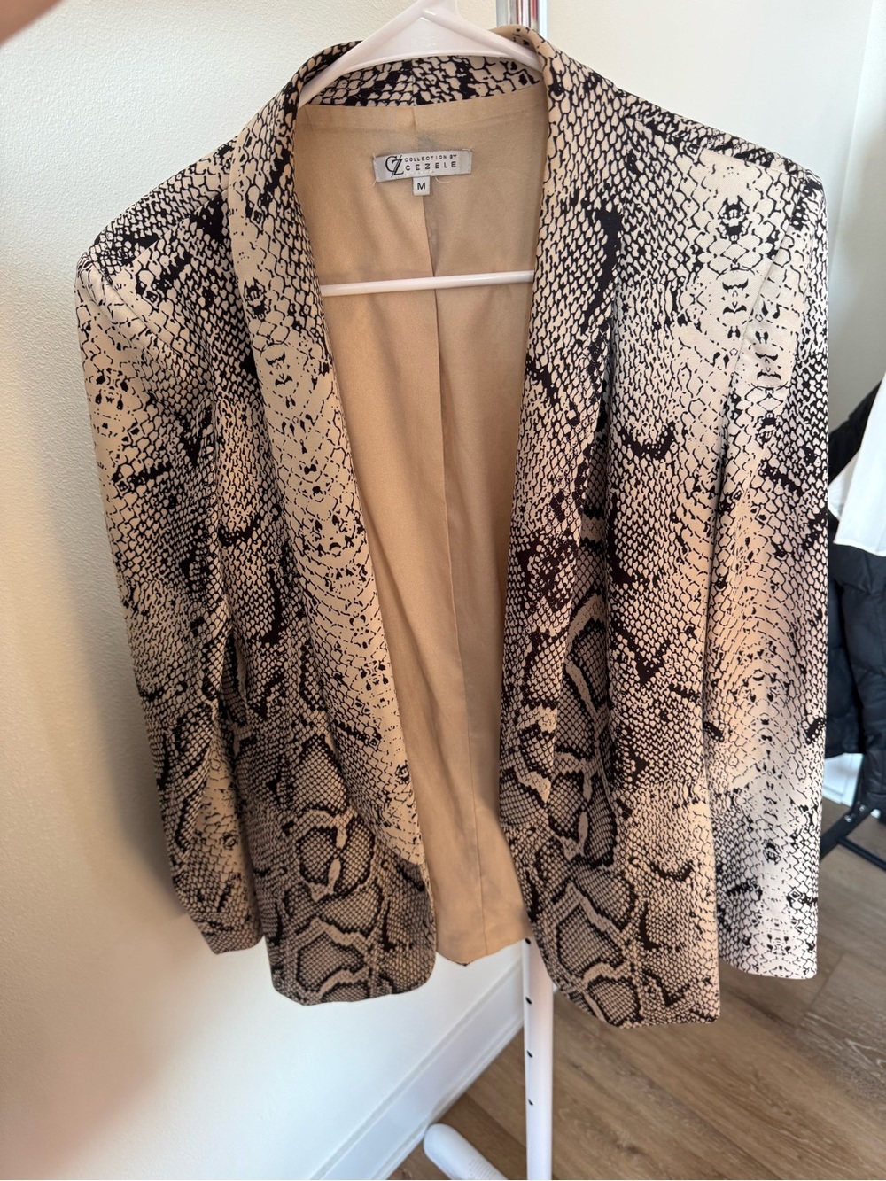 Snake-print blazer Collection by Cezele size Medium